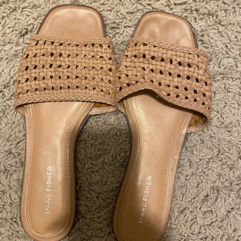 Marc Fisher gently worn sandals! Size 8.5